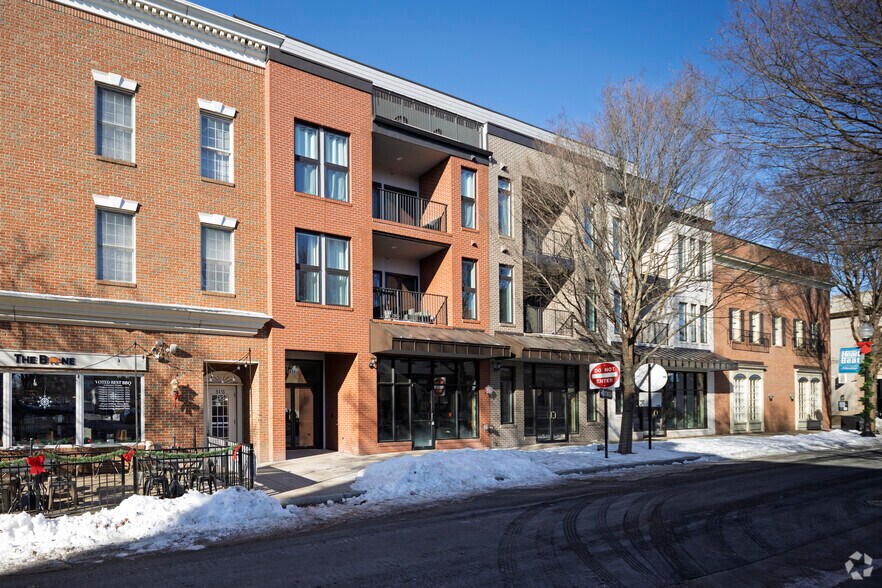 More Photos Of 9414 Battle St, Manassas Apartments For Lease