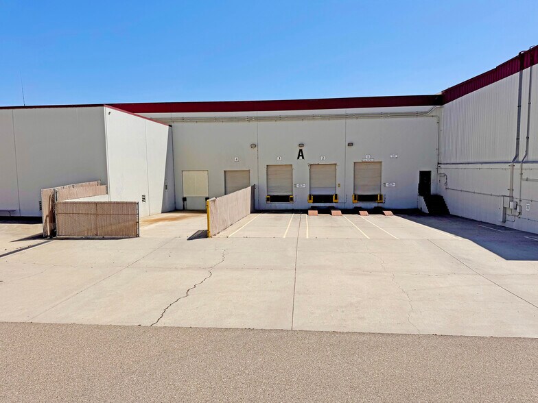 More Photos Of 2717 Aviation Way, Santa Maria Warehouse For Lease