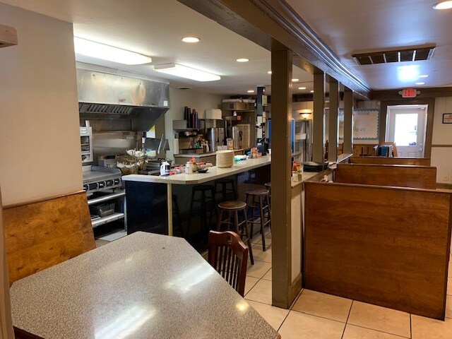 More Photos Of 203 Farrs Bridge Rd, Pickens General Retail For Sale