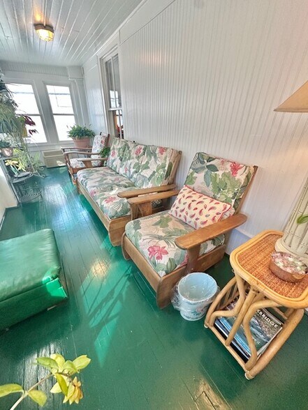 More Photos Of 314 Jefferson Ave, Clifton Forge Hospitality For Sale