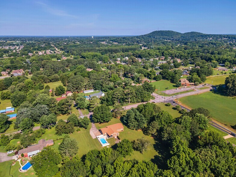 More Photos Of 1495 Jeff Rd NW, Huntsville Specialty For Sale