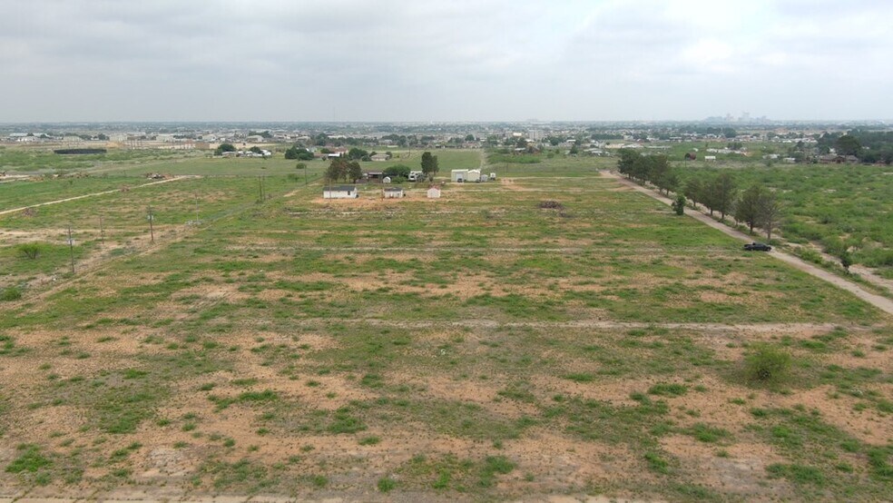 More Photos Of 2701 W County Road 135, Midland Land For Lease