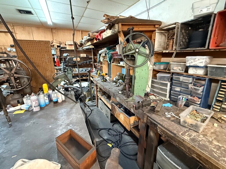 More Photos Of 401-417 N State Road 7, Margate Unknown For Lease