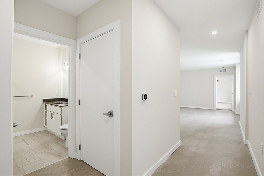 More Photos Of 250 College Ave, Lancaster Apartments For Lease