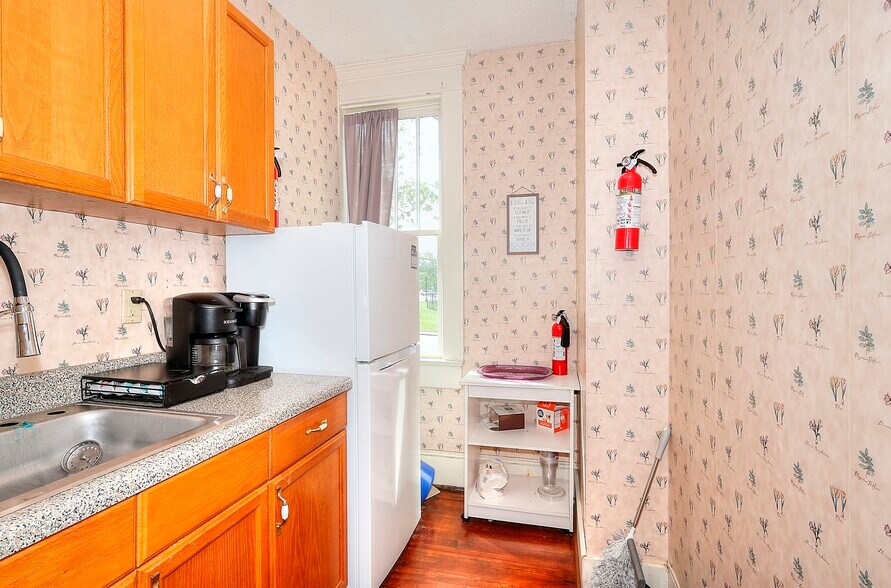 More Photos Of 338 N Broad St, Monroe Office Residential For Sale