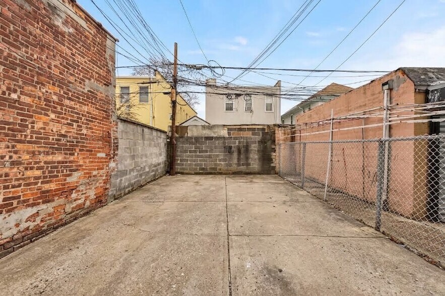 More Photos Of 2345 65th St, Brooklyn Storefront Retail Office For Sale
