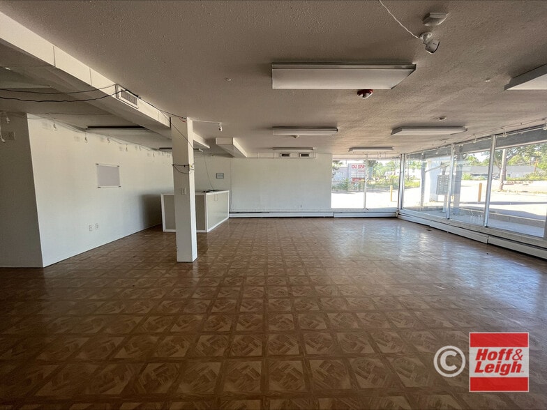 More Photos Of 8646 W Colfax Ave, Lakewood Freestanding For Lease