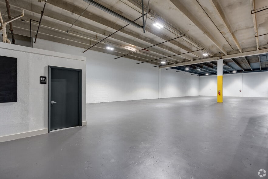 More Photos Of 7212-7282 NW 33rd St, Miami Unknown For Lease