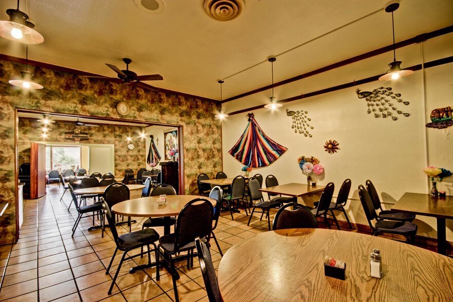 More Photos Of 505 S Main St, Florence Restaurant For Sale