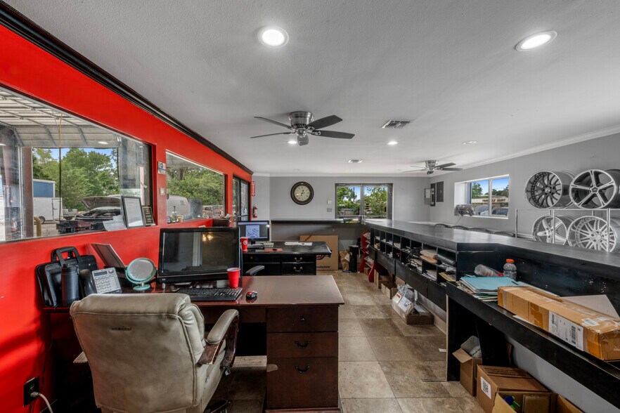 More Photos Of 658 Aldine Mail Route Rd, Houston Auto Repair For Sale