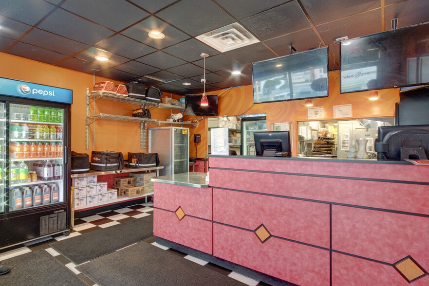 More Photos Of 351 Southland Dr, Lexington Fast Food For Sale