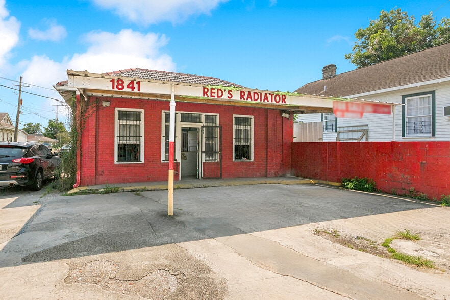 More Photos Of 1839-41 Elysian Fields ave, New Orleans Light Distribution For Sale