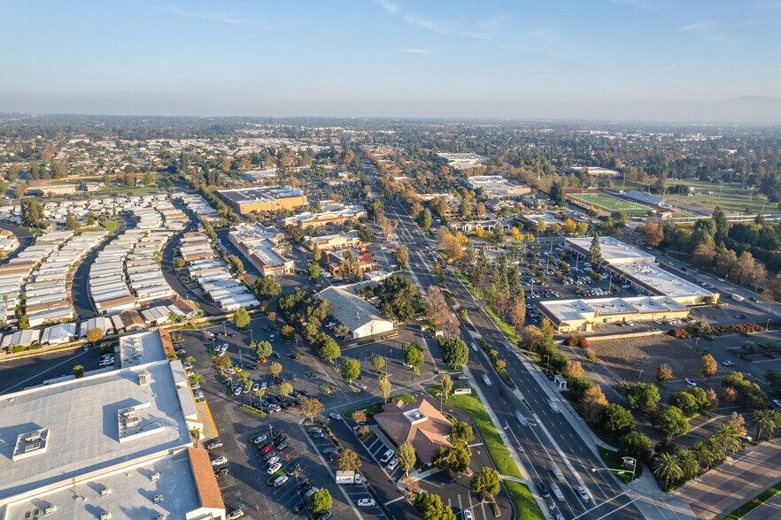 More Photos Of 2080-2086 Foothill Blvd, La Verne Freestanding For Lease