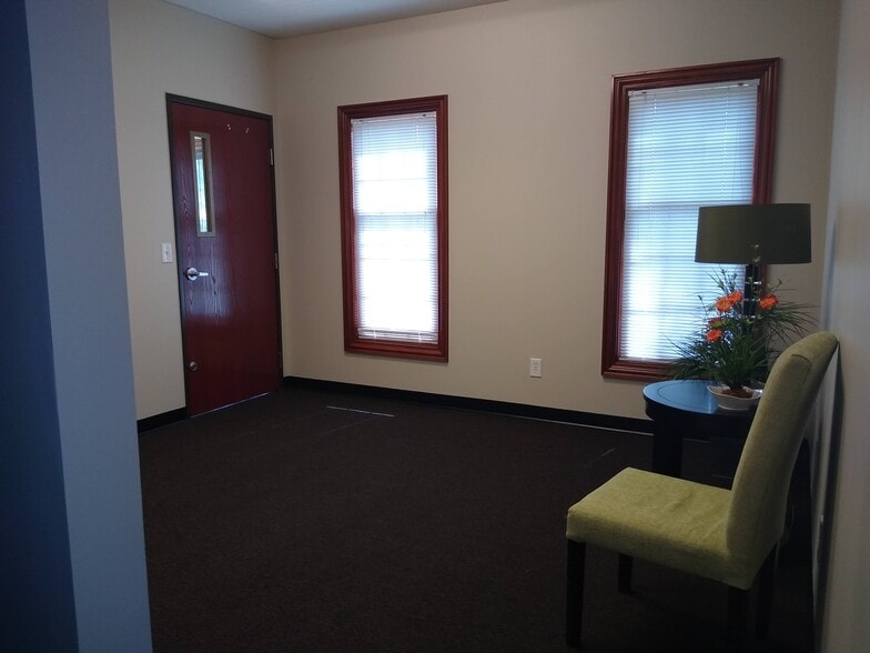 More Photos Of 805 Hillsdowne Rd, Westerville Medical For Sale