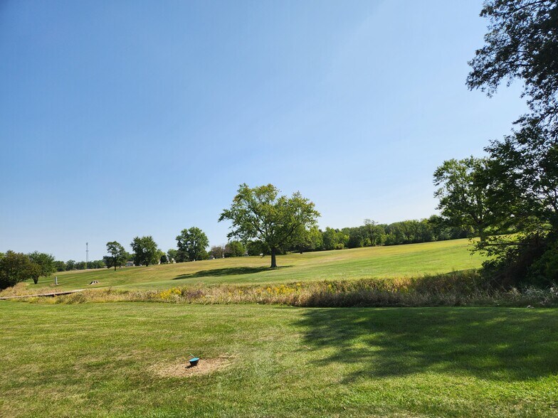 More Photos Of 1605 W Water St, Hartford City Land For Sale