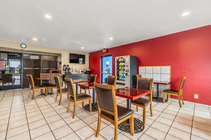 More Photos Of 3535 Janes Rd, Arcata Hotel For Sale