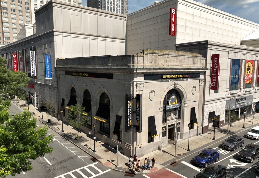 More Photos Of 1-11 City Pl, White Plains Unknown For Lease