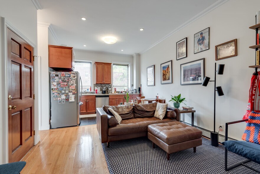 More Photos Of 434 Clermont Ave, Brooklyn Apartments For Sale