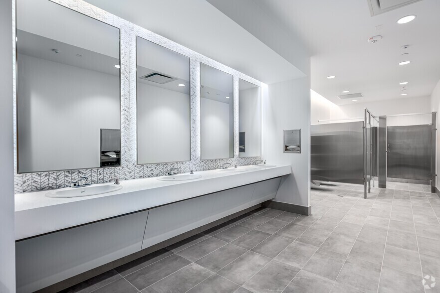 More Photos Of 195 Murray Farm Dr, Fairview Office For Lease