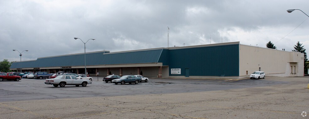 Primary Photo Of 800-824 30th St NE, Canton Unknown For Lease