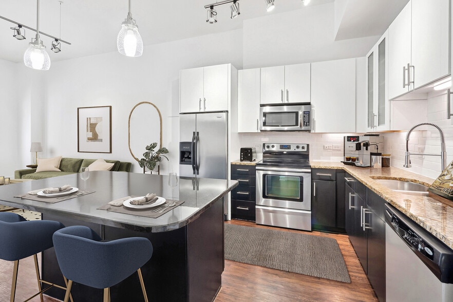 More Photos Of 2800 Kirby Dr, Houston Apartments For Lease