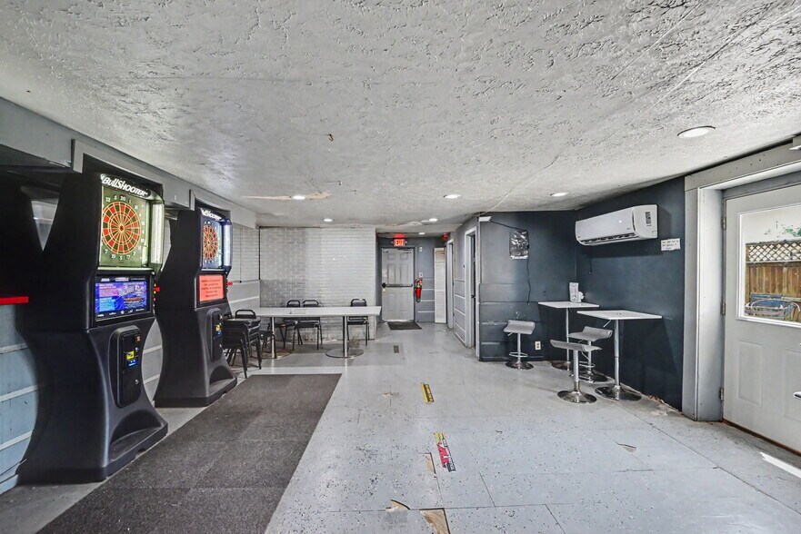 More Photos Of 126 McConnell St, Oxford Storefront Retail Residential For Sale