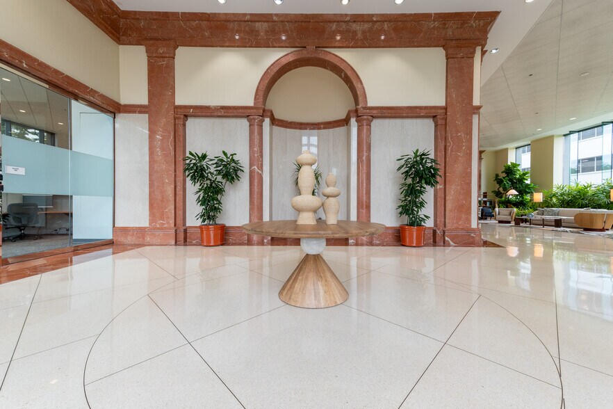 More Photos Of 1511 N Westshore Blvd, Tampa Office For Lease