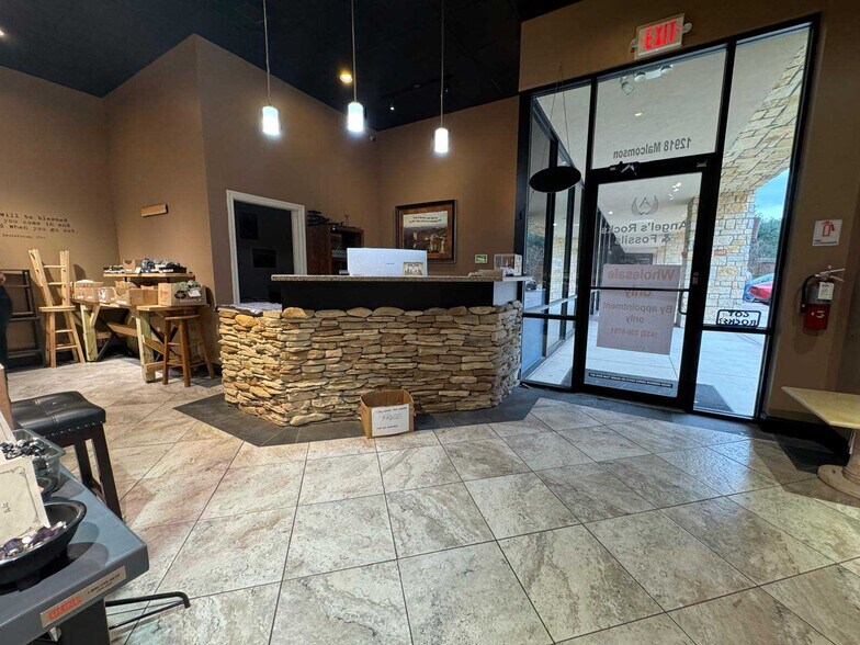 More Photos Of 12918 Malcomson Rd, Cypress Unknown For Lease