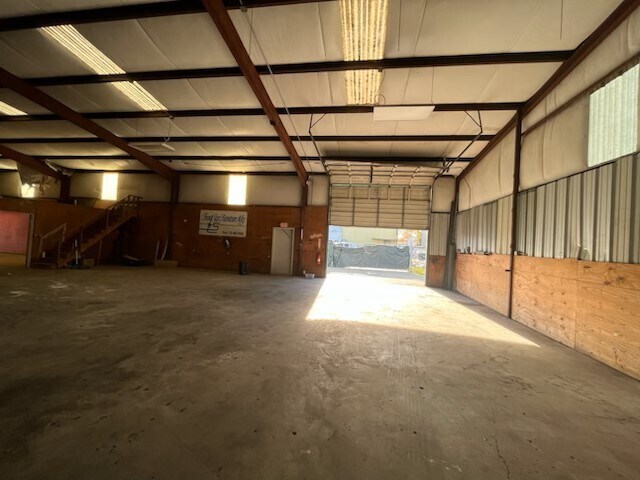 More Photos Of 713 Nebraska St, South Houston Warehouse For Sale