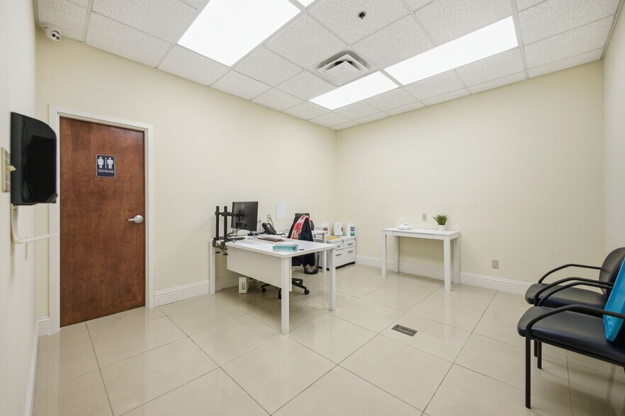 More Photos Of 433 SW 10th St, Ocala Medical For Sale