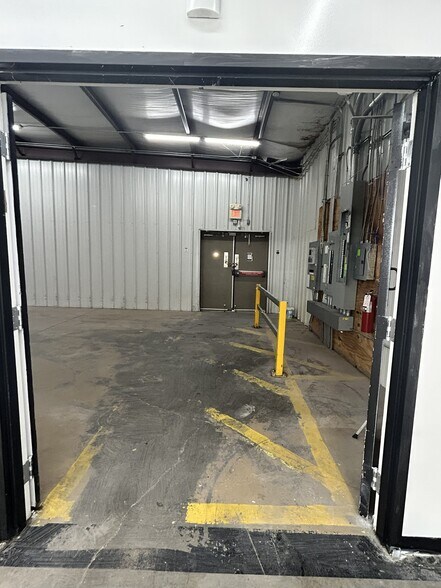 More Photos Of 1760 Winchester Rd, Memphis Freestanding For Lease