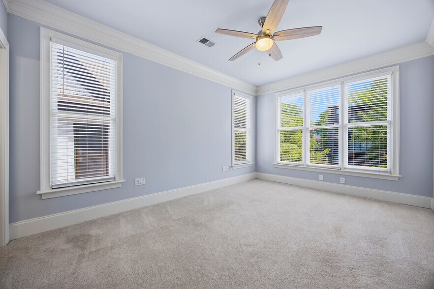More Photos Of 574 East Ave NE, Atlanta Multifamily For Sale