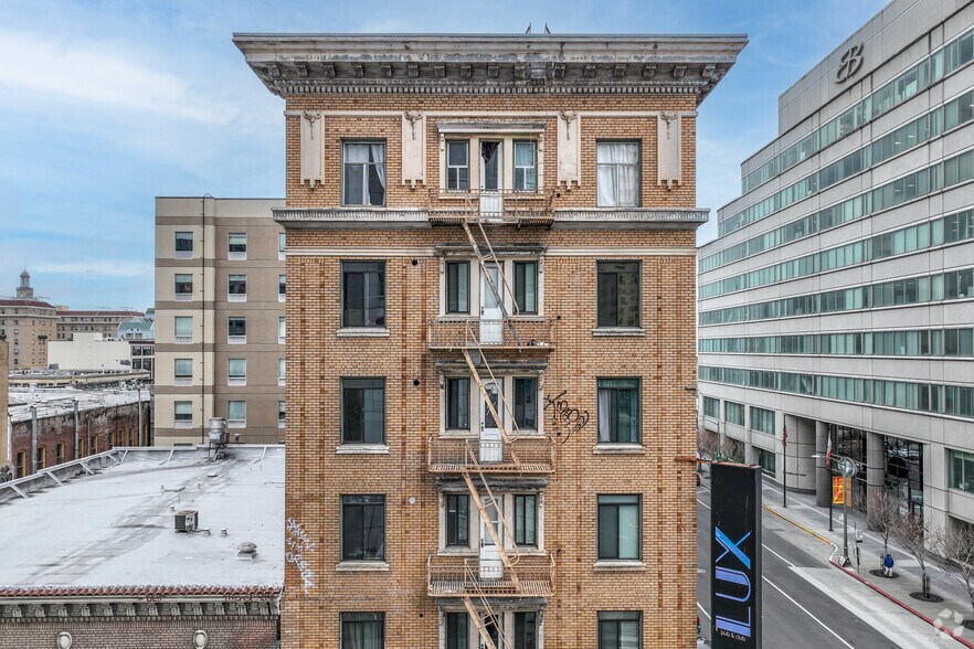 More Photos Of 392 11th St, Oakland Apartments For Sale