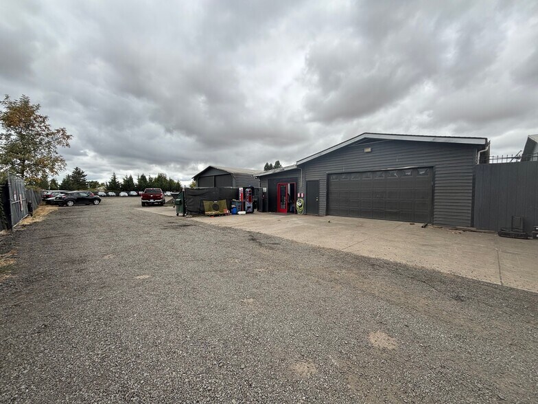 More Photos Of 29850 Kelso St, Eugene Industrial For Sale