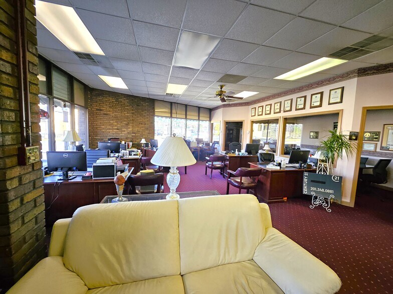 More Photos Of 1325A Paterson Plank rd, Secaucus Storefront For Lease