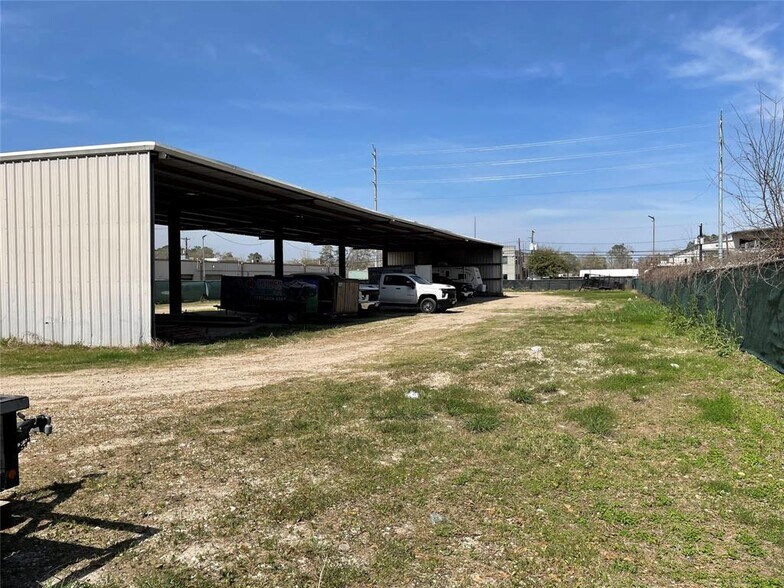 More Photos Of 3443 Pinemont Dr, Houston Land For Lease