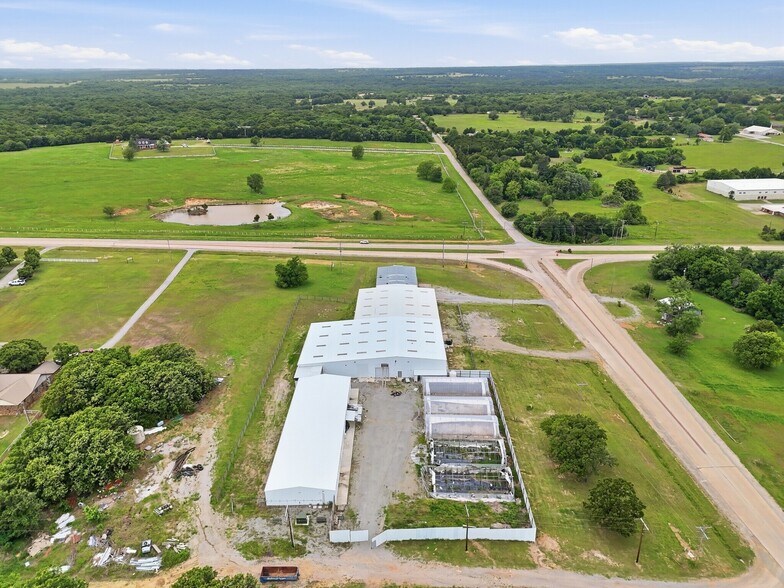 More Photos Of 52688 W 61st St, Oilton Manufacturing For Sale