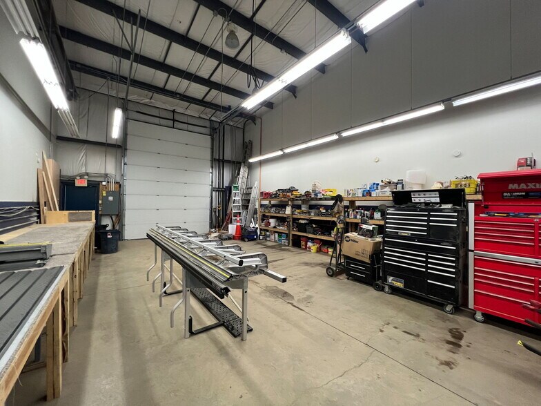 More Photos Of 380 Mackenzie Blvd, Fort McMurray Warehouse For Lease