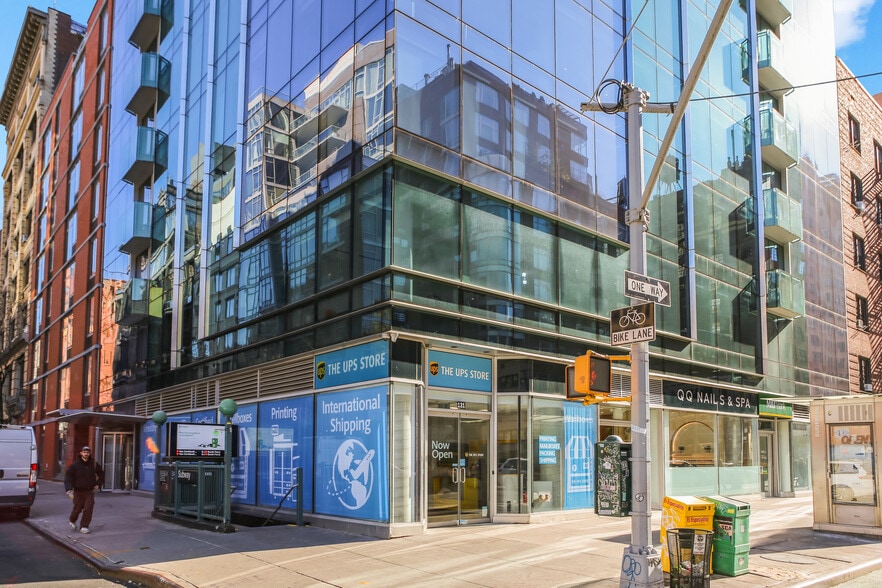 More Photos Of 127 7th Ave, Brooklyn Bank For Sale