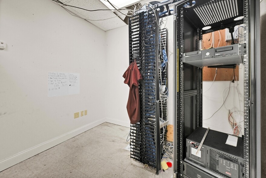 More Photos Of 90 Grove St, Ridgefield Medical For Sale