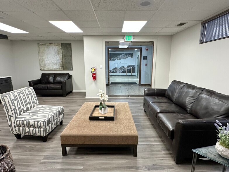 More Photos Of 9245 Calumet Ave, Munster Office For Lease