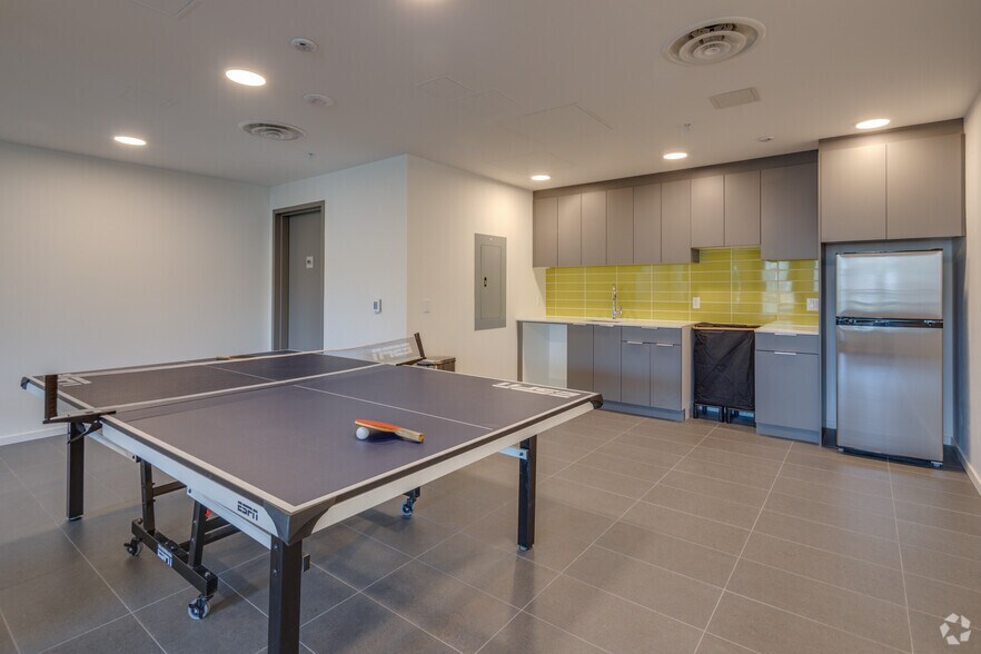 More Photos Of 1888 Scotia St, Vancouver Apartments For Lease