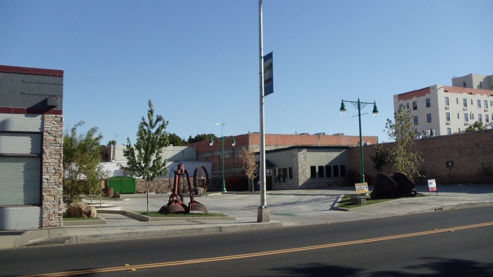 More Photos Of 2167 Montgomery St, Oroville Office For Lease