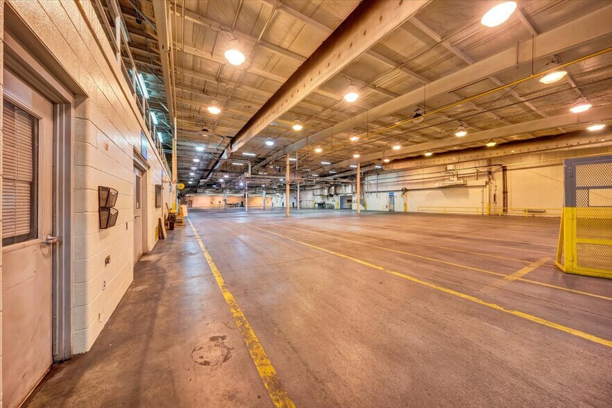 More Photos Of 17921 Main St, Buchanan Manufacturing For Sale