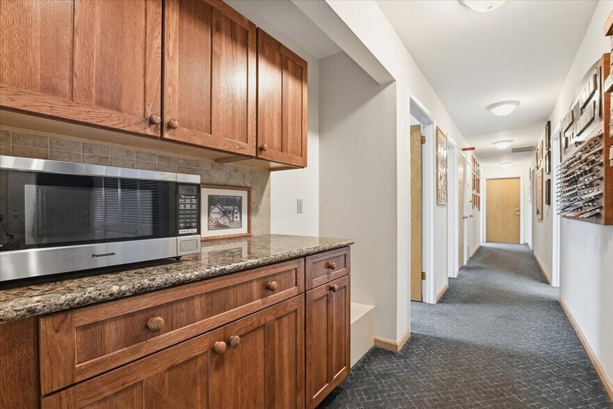 More Photos Of 647 Route 739, Lords Valley Office For Sale