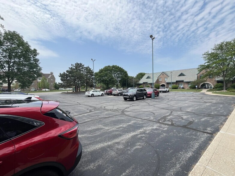 More Photos Of 270 E 90th Dr, Merrillville Medical For Lease