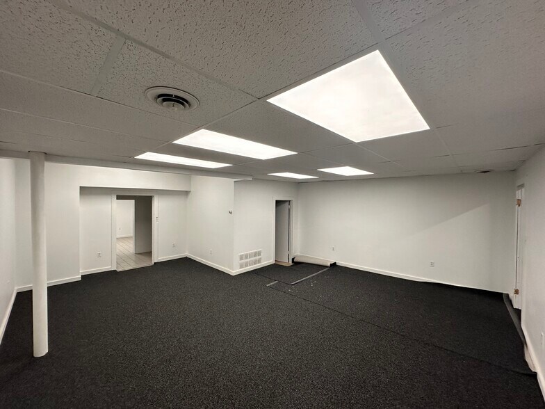 More Photos Of 3014 Penn Ave, Pittsburgh Auto Repair For Lease