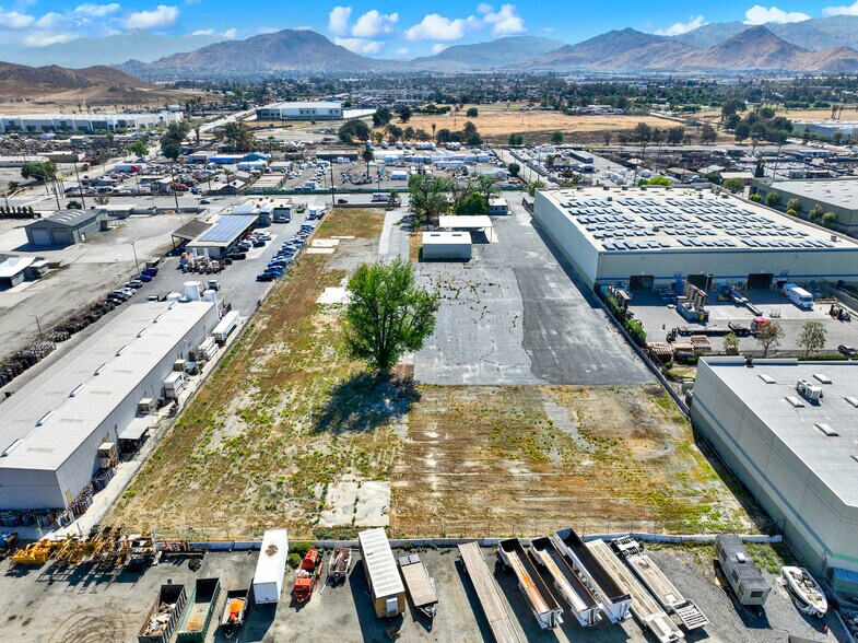 More Photos Of 225 & 263 Main St, Riverside Land For Sale