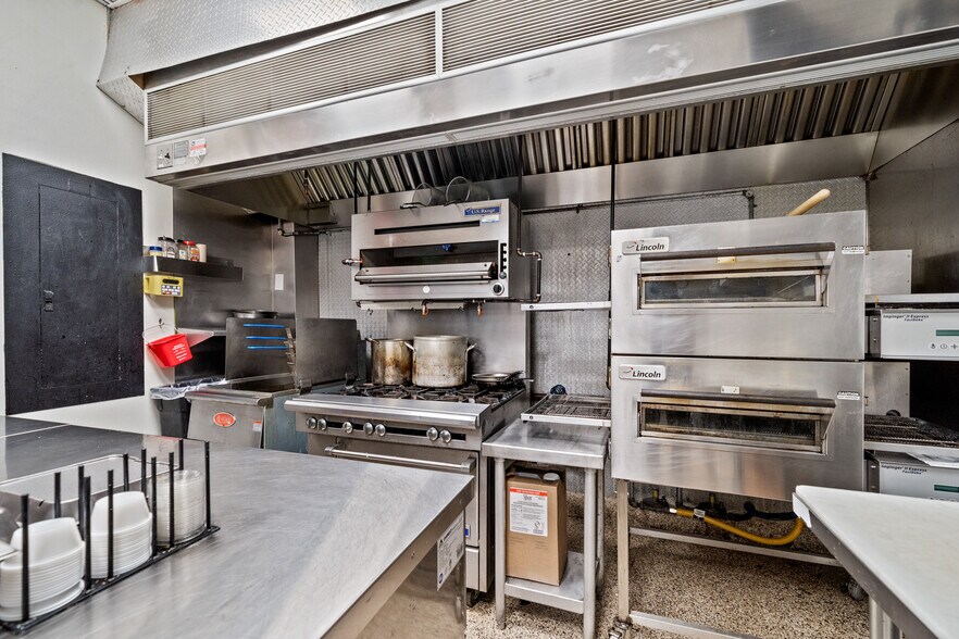 More Photos Of 27267 Perdido Beach Blvd, Orange Beach Office Residential For Lease