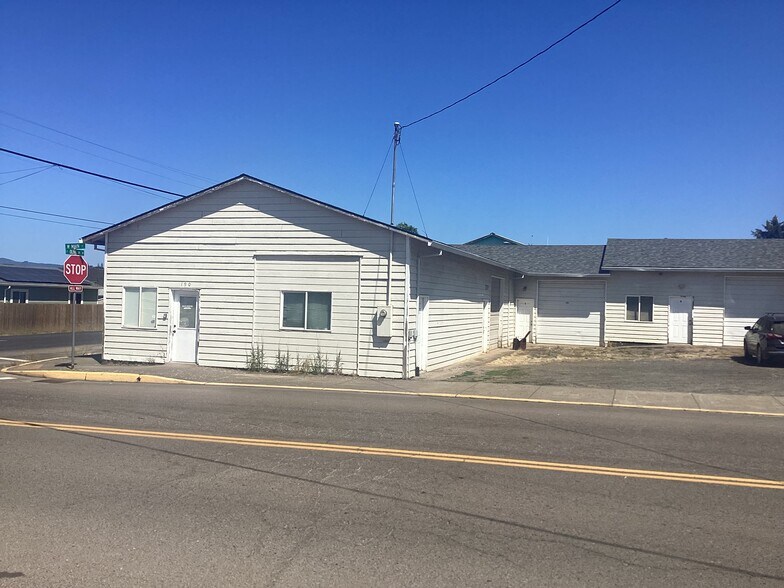 Primary Photo Of 190 W Main St, Yamhill Light Distribution For Sale